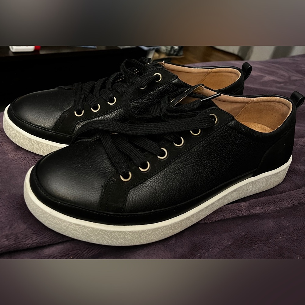 Vionic winney shoes